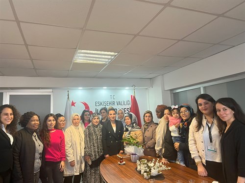 Eskişehir Mülteci Kadın Komitesi'nin MUDEM temsilcileri ile birlikte Göç İdaresi Müdürü'ne Ziyareti 